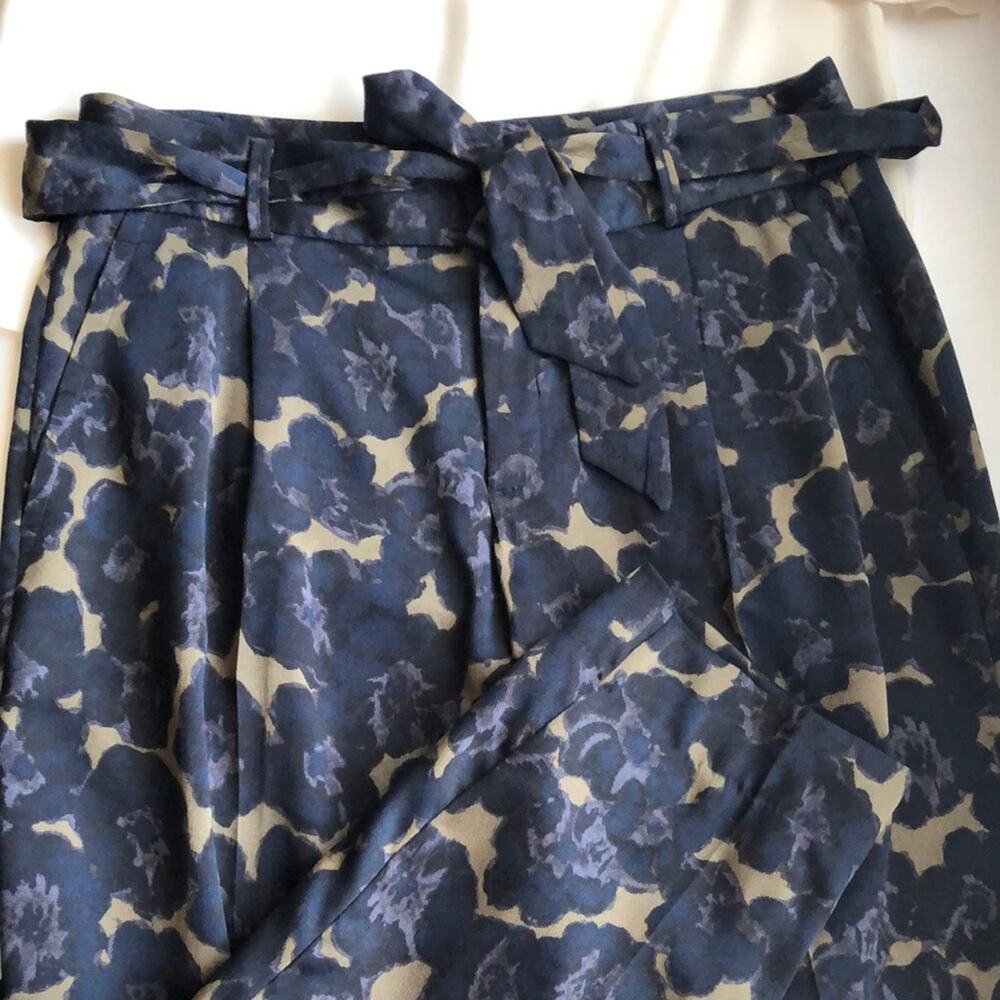 Banana Republic Floral Avery Pants Size 4